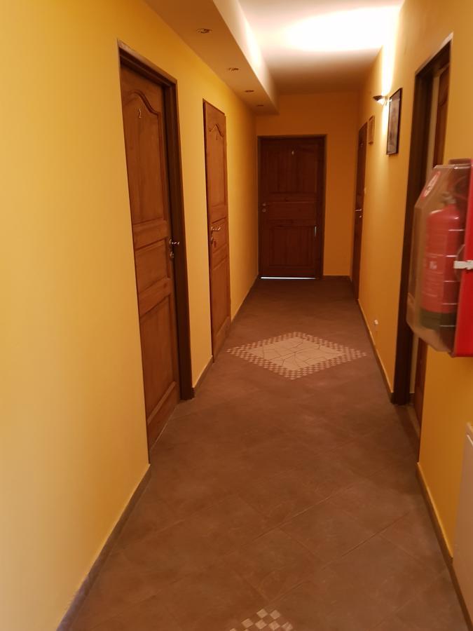 Albergue Roadway Kielce Exterior foto